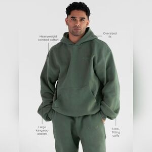 Comfrt Minimalist Hoodie In Forest Green